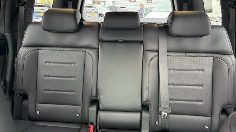 Hyundai SANTA FE 1.6 TGDi Plug-in Hybrid Calligraphy 5dr 4WD Auto Estate